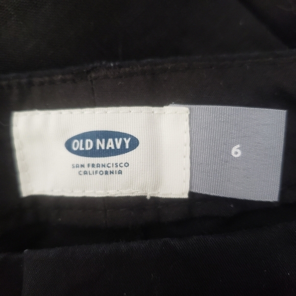 Old Navy Black Chino Bermuda Shorts Size 6 Casual Summer Spring Flat Pockets EUC - Picture 3 of 4